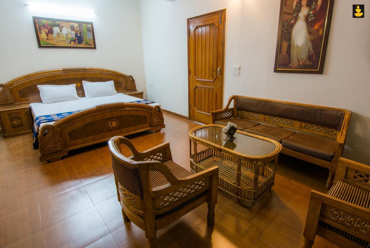 Livingstone 2Bhk Cozy Homestay In Kasauli Hills المظهر الخارجي الصورة